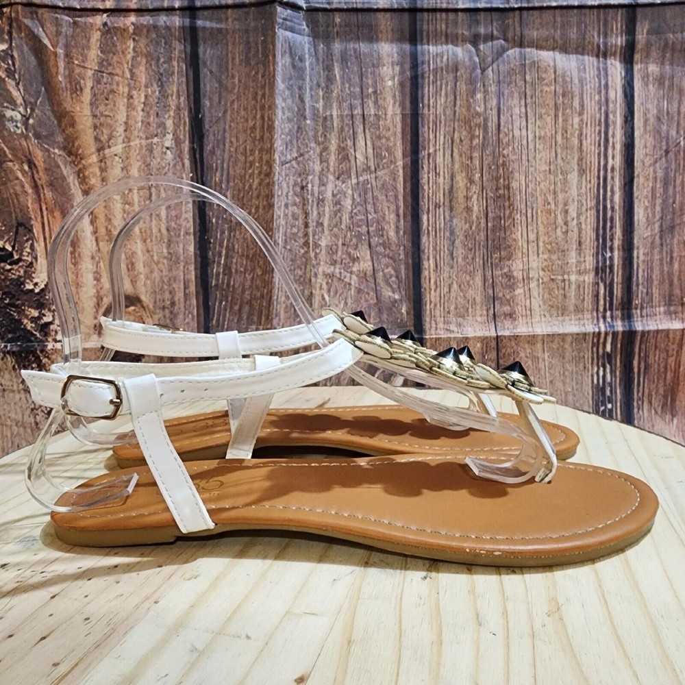 385 Fifth Women's Size 7 White Faux-Leather Sandals 3 Flowers Black Center Fun